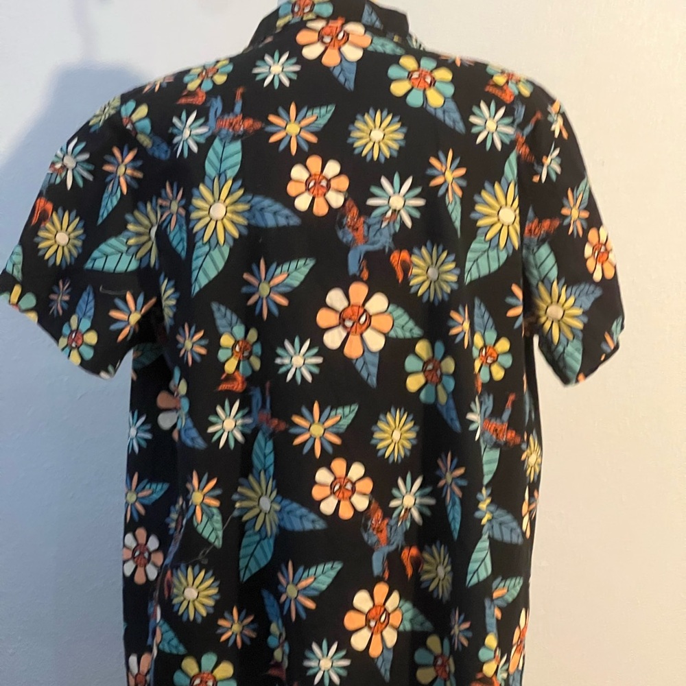 Marvel Black Short-Sleeve Floral Button-Down Shirt Spider-Man